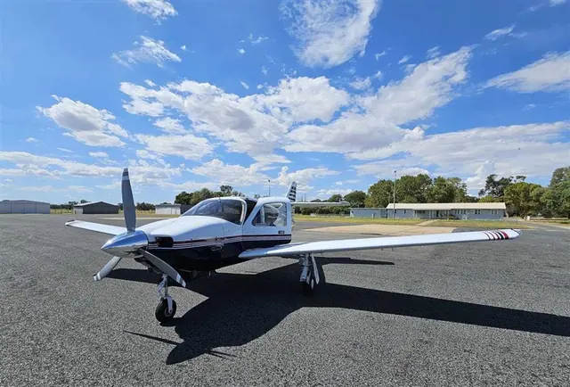 1977 Rockwell Commander 114 (VH-RNS)