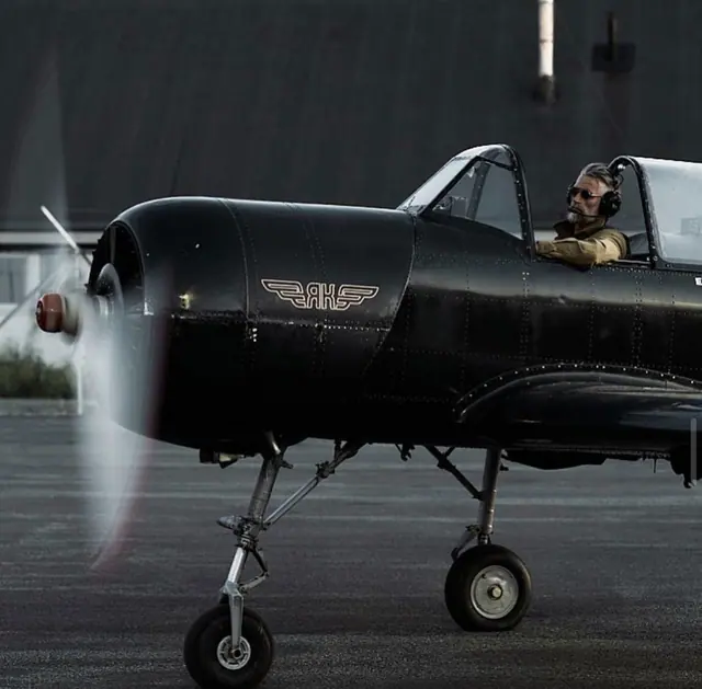 1989 Yakovlev Yak-52
