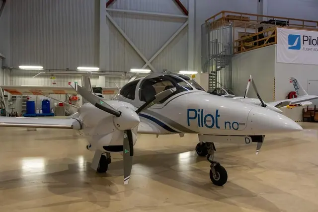 Diamond DA42NG (LN-PFD)