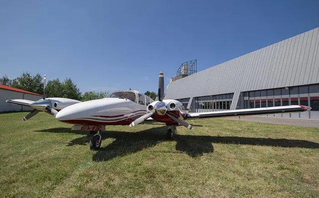 1984 Piper PA-34-220T Seneca III
