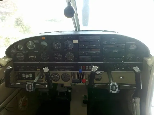 1972 Piper arrow 2