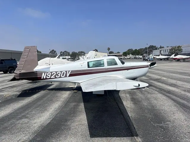 1969 Mooney M20F Exec 21