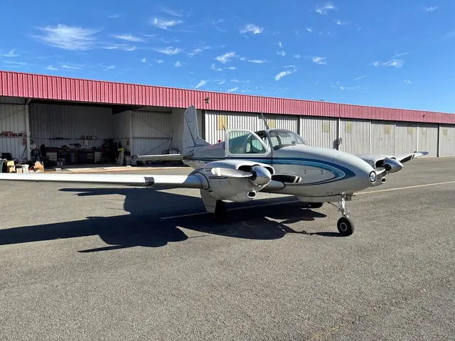 1959 Beechcraft 95 travel air