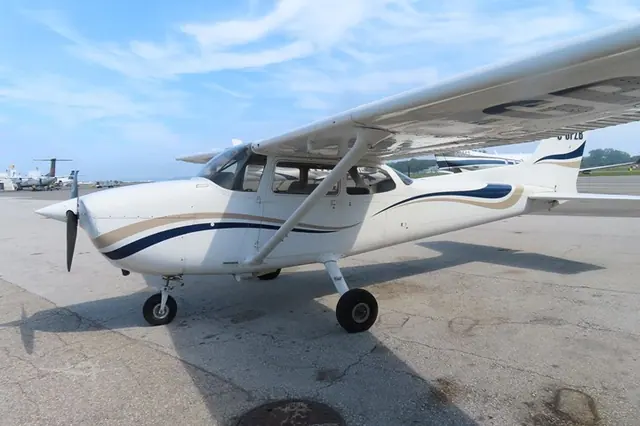 1975 Cessna 172M Skyhawk (S/N 17265522)