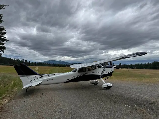 1977 Cessna 172n