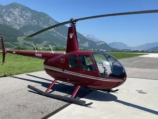 2002 Robinson R44 Clipper I, with installed popoutfloats