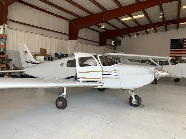 2022 Piper pilot 100i TAA trainer