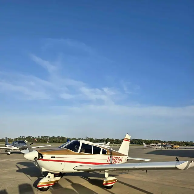 1969 Piper Cherokee, 180E. pa 28