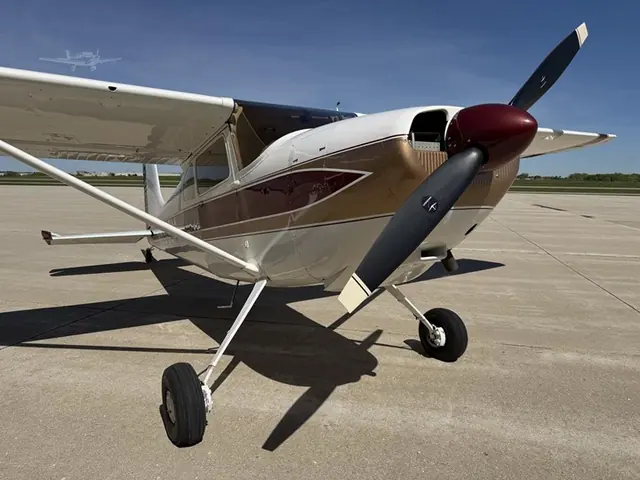 1956 Cessna 180