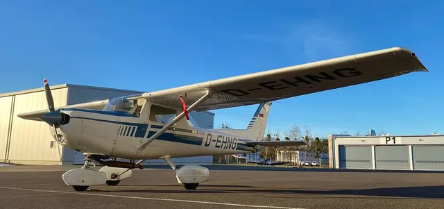 1979 Cessna F-152