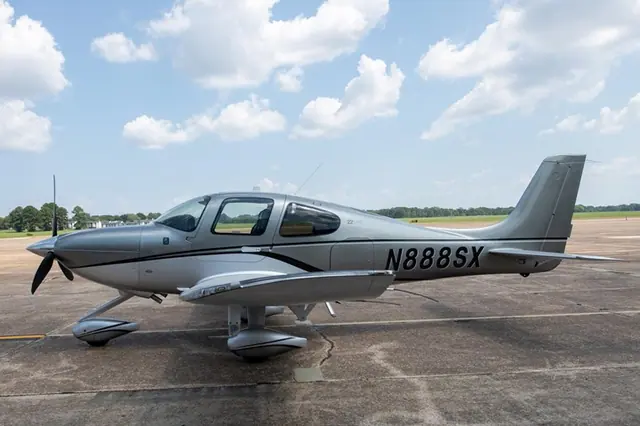 2017 Cirrus SR22-G6 (N888SX)