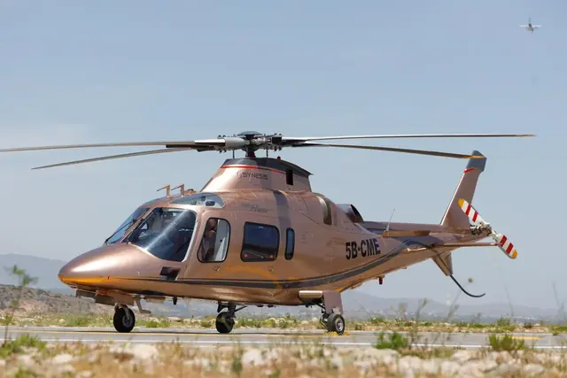2001 Leonardo A109E