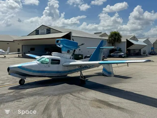 1993 Lake LA-250 Renegade