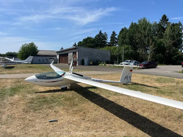 2004 Alexander Schleicher ASW 28-18 E