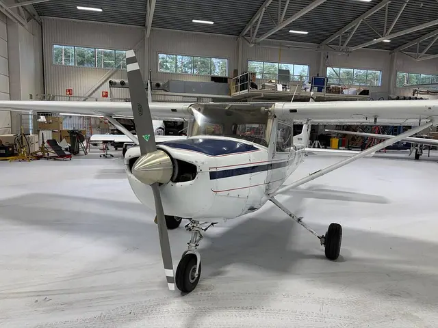 1985 Cessna FA-152 Aerobat