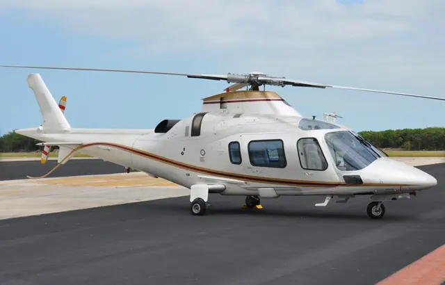 2004 Leonardo A109E