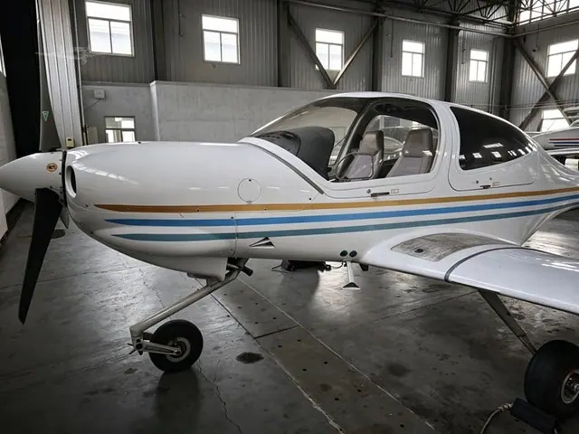 2015 Diamond DA40 D