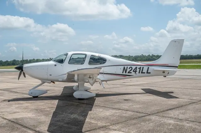 2021 Cirrus SR20-G6 (N241LL)