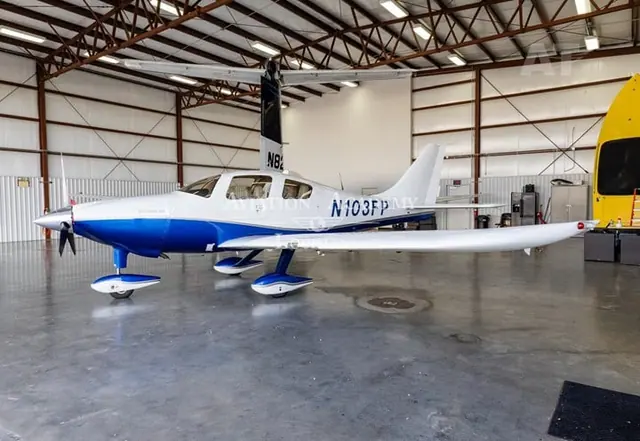 2006 Columbia 350SL