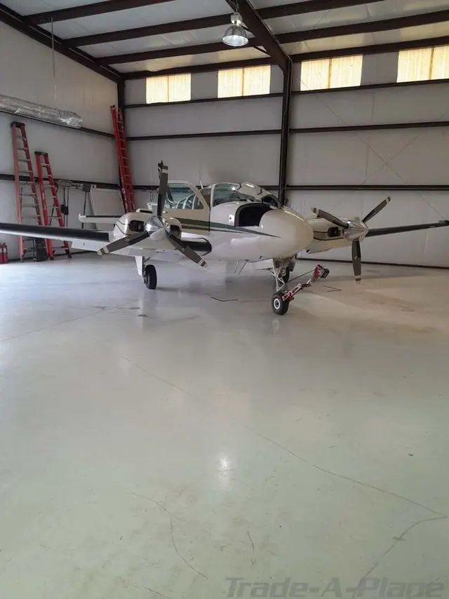 2000 Beechcraft B58 Baron