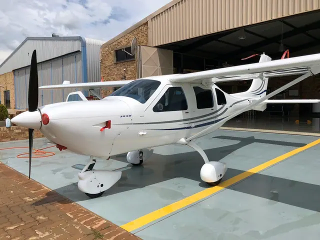 2012 Jabiru J430/230