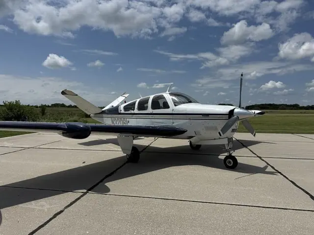 1976 Beechcraft V35B Bonanza