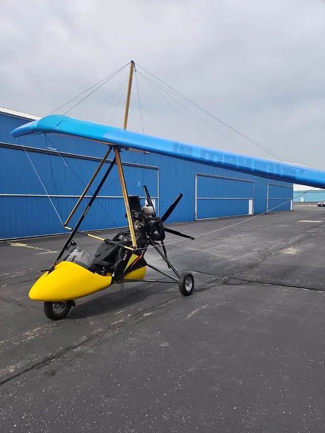 Cosmos II powered hang glider