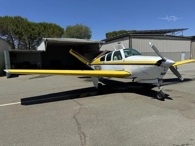 1967 Beechcraft V35 Bonanza