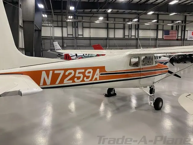 1957 Cessna 172 Skyhawk (N7259A)