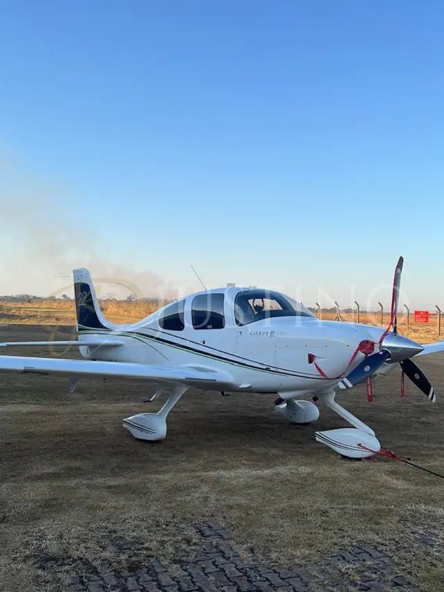 Cirrus SR22 2011