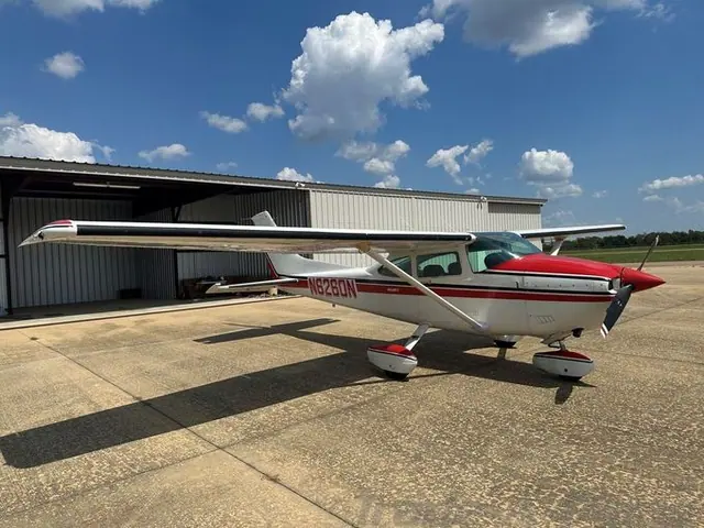 1981 Cessna 182R Skylane