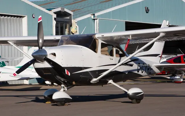 2011 Cessna 182 Skylane In England
