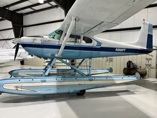 1958 Cessna 180a