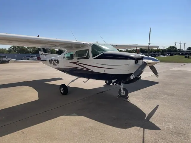 1976 Cessna 210L