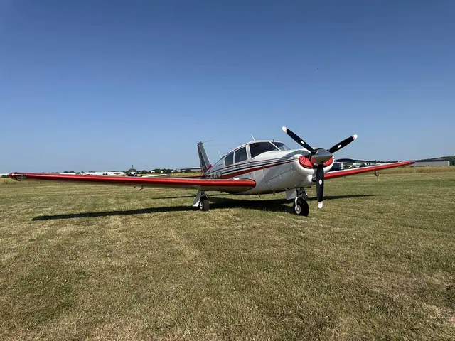 1960 Piper PA-24-250 Comanche