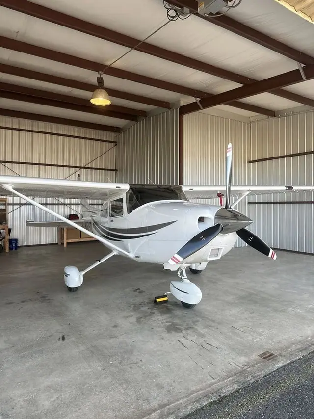 2000 Cessna 182S Skylane