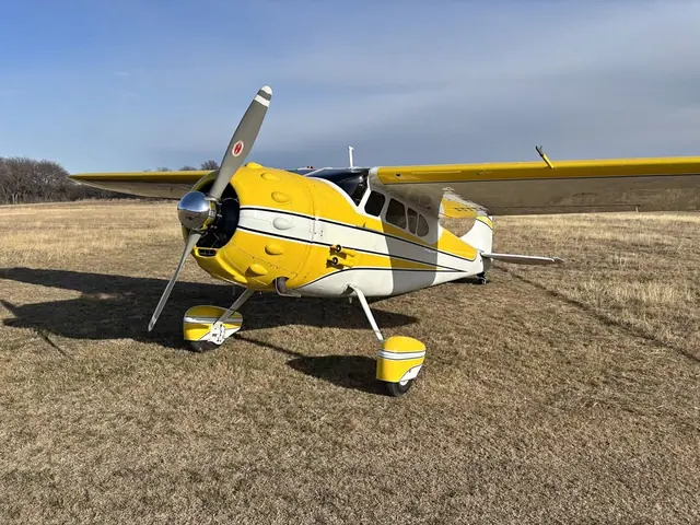 1951 Cessna 190/195