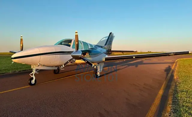 Beechcraft Baron 58 – Year 1983 – 1,250 H.T.