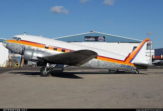 1943 Douglas DC-3 C-47A-1-DK