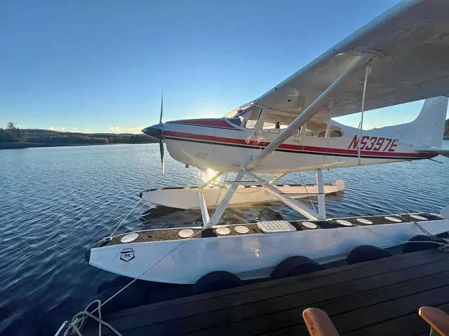 1980 Cessna A185F