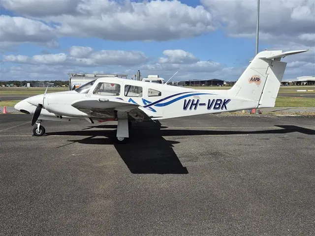 2011 Piper Seminole x 5