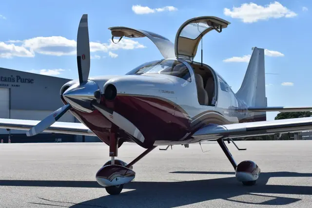 2006 Columbia 400 (N307AG)