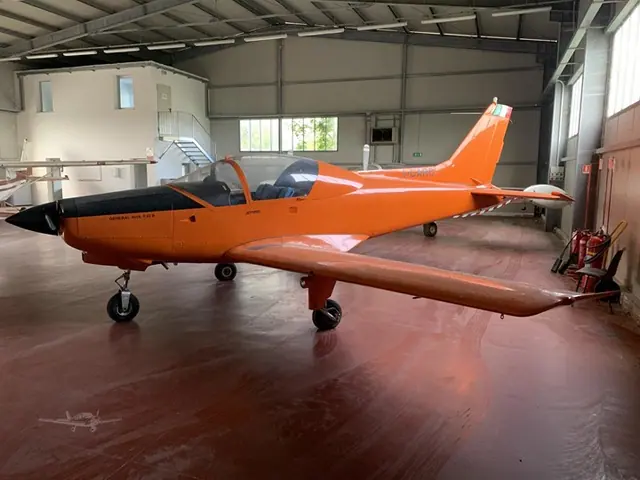 1997 General Avia F-22
