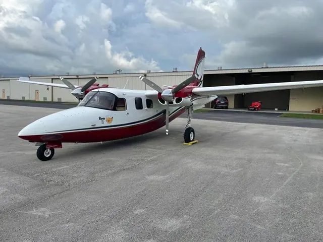 1962 Commander 680F