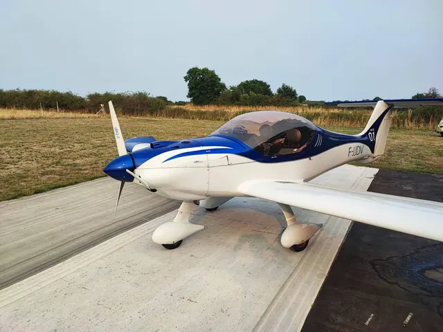 2001 Dyn'Aero MCR ULC 100hp N°145