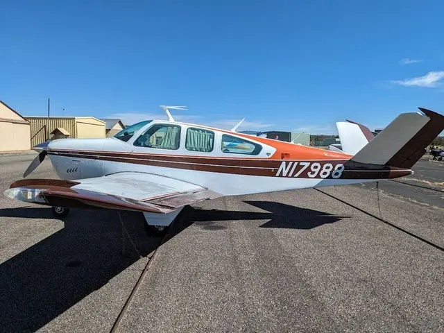 1977 Beechcraft V35B Bonanza