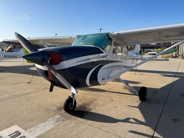 1976 Cessna 172M Skyhawk