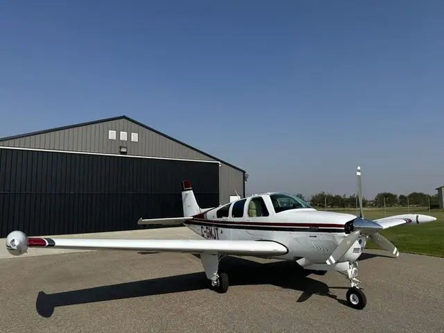 1993 Beechcraft F33A Bonanza