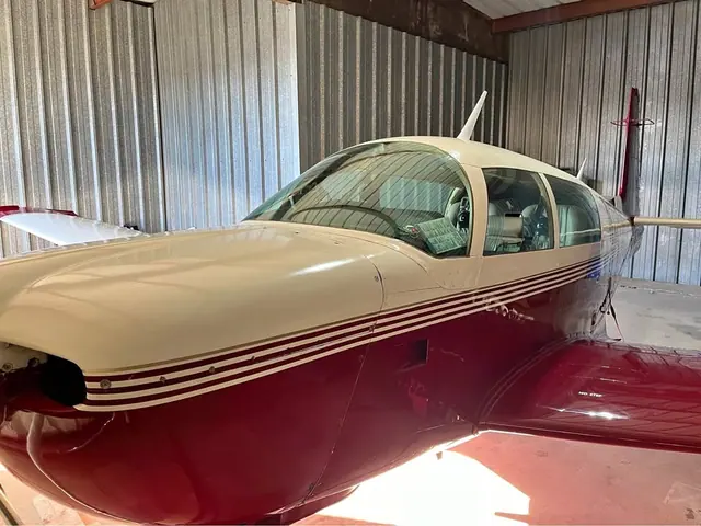 1982 Mooney M20J