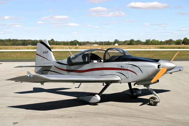 Airplane Vans RV6A